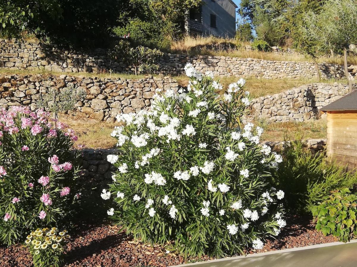 La Grangette Vila Joyeuse Exterior foto